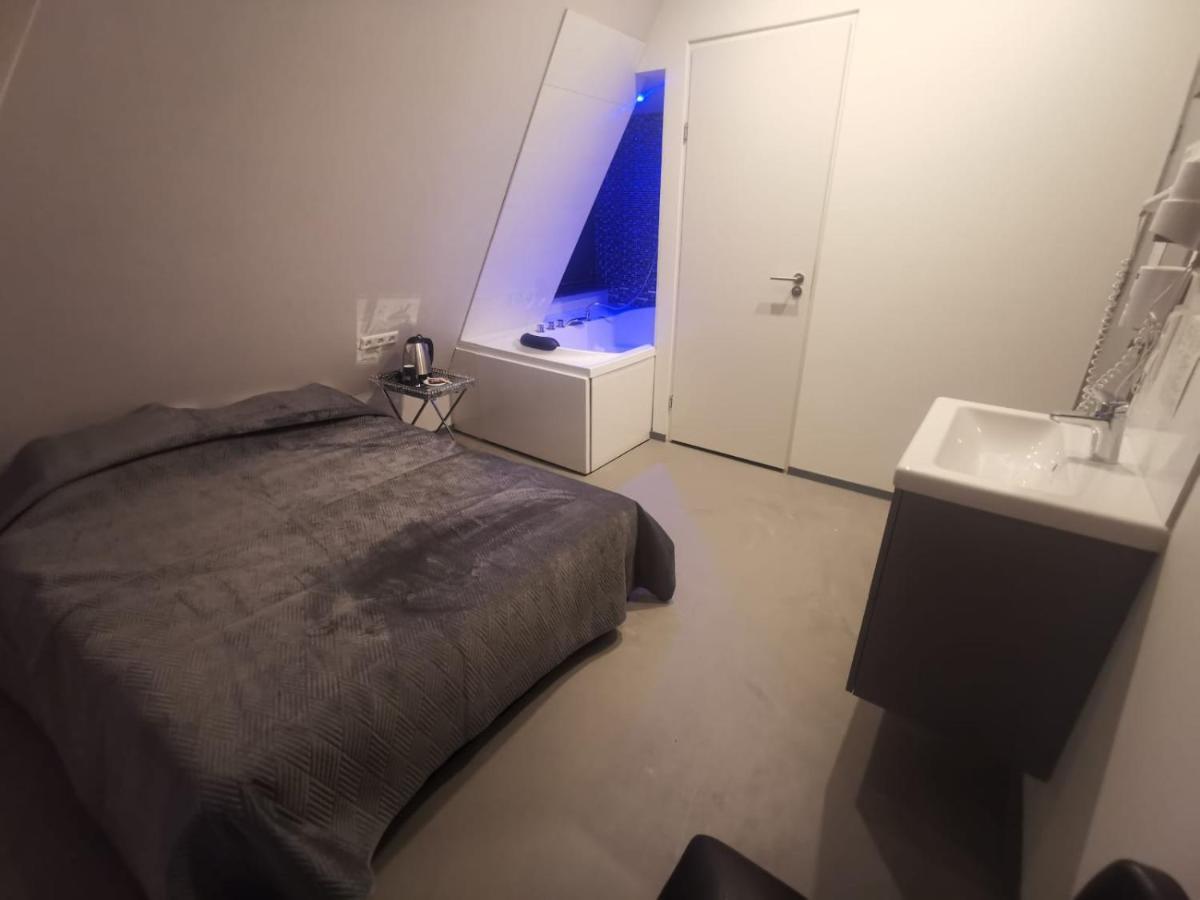 Hotel-Chao Nl 24 Hours Open Utrecht Eksteriør bilde