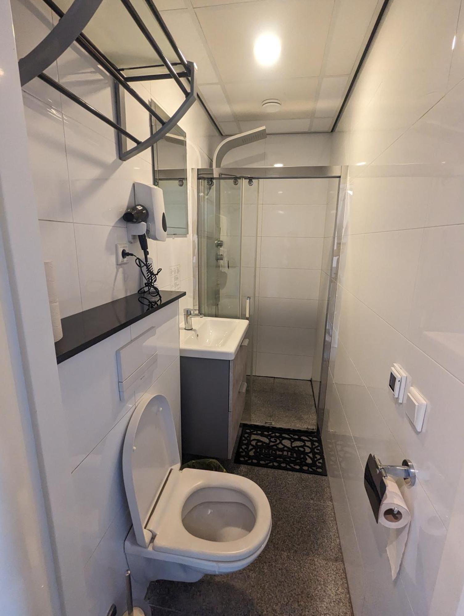 Hotel-Chao Nl 24 Hours Open Utrecht Eksteriør bilde